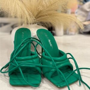 Green Public Desire Women's Shoes. Details in picture!